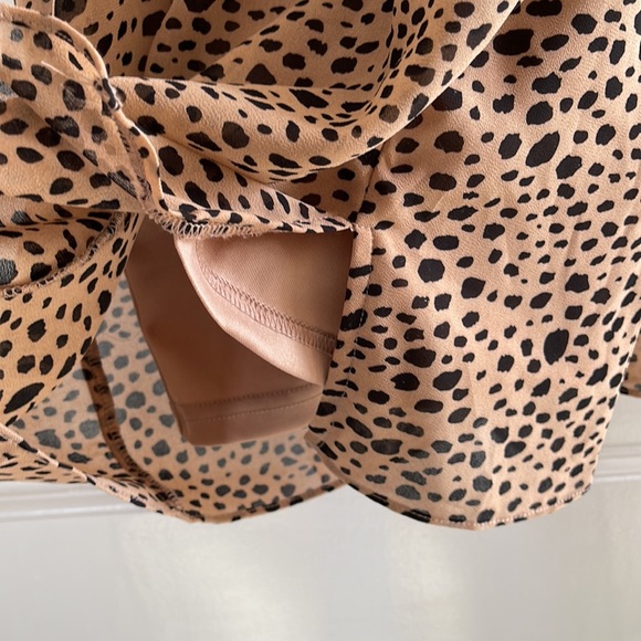 Lulu’s fantastic cheetah print mini dress - Picture 4 of 7